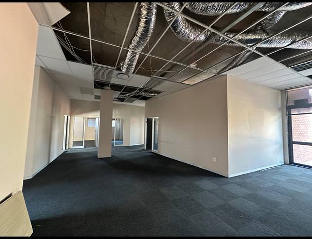 97M² OFFICE TO LET IN HIGHVELD TECHNOPARK